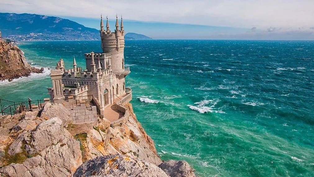 Куда уезжают работники на время удаленки?